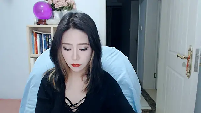 SuSushi728 online show from May 1, 3:49 pm