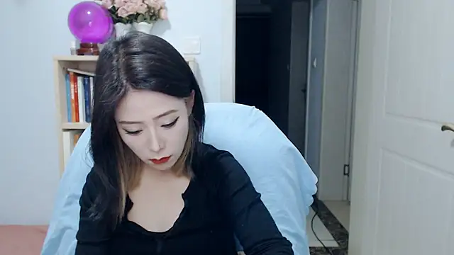 Snapshot of SuSushi728 chatting on May 9, 3:06 pm SuSushi728 online show from May 9, 3:06 pm