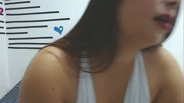 Emawalker  online show from September 29, 8:24 pm