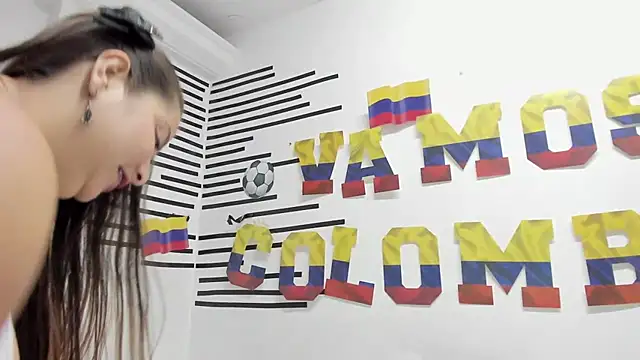 Emawalker  online show from June 21, 1:03 pm