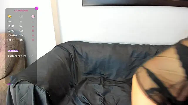 Snapshot of JennieRosse chatting on October 20, 11:54 am JennieRosse online show from October 20, 11:54 am