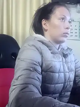 Snapshot of Tefannyy_ chatting on December 21, 4:30 am Tefannyy online show from December 21, 4:30 am