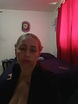 Snapshot of ariellth chatting on July 27, 6:26 pm ariellth online show from July 27, 6:26 pm