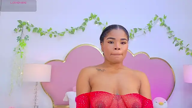 Snapshot of NahiaraReina chatting on December 3, 1:53 pm NahiaraReina online show from December 3, 1:53 pm