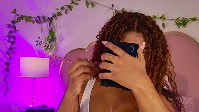 NahiaraReina online show from June 28, 2:01 pm
