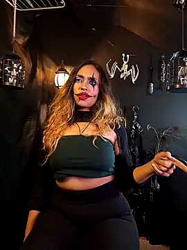 Snapshot of saba_the_courtesan chatting on October 22, 6:57 am saba the courtesan online show from October 22, 6:57 am