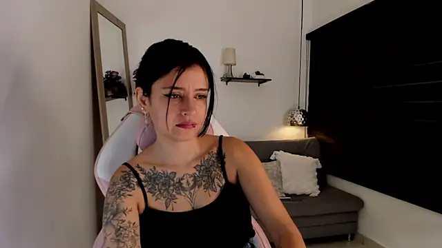 yenny garcia online show from July 16, 3:40 pm