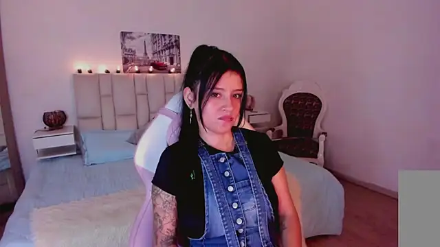 yenny garcia online show from July 23, 6:17 pm
