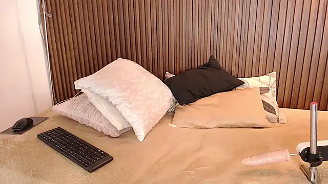 Snapshot of Ifis_tiresia1 chatting on September 23, 6:16 am Ifis tiresia1 online show from September 23, 6:16 am