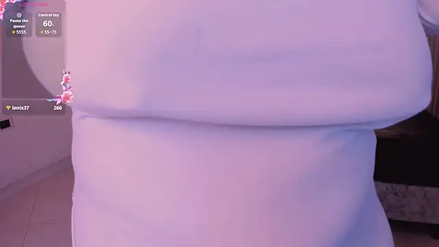 cloe sirena online show from April 29, 5:30 pm