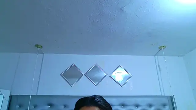 EileenBenzon online show from April 28, 3:44 am
