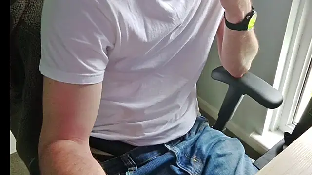 an4y8ot online show from June 12, 8:24 am