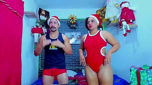 Snapshot of alessandro27yleonora chatting on December 22, 11:11 am alessandro27yleonora online show from December 22, 11:11 am