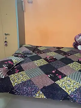 Snapshot of Black_baby chatting on December 3, 12:51 am Black baby online show from December 3, 12:51 am