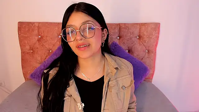 Snapshot of lana_dol chatting on January 27, 12:26 pm lana dol online show from January 27, 12:26 pm