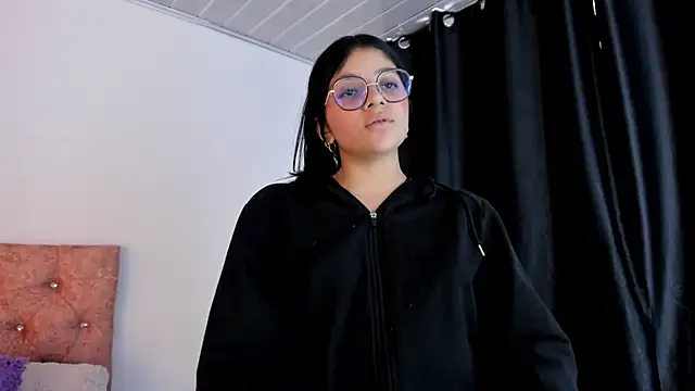 Snapshot of lana_dol chatting on February 3, 6:28 pm lana dol online show from February 3, 6:28 pm