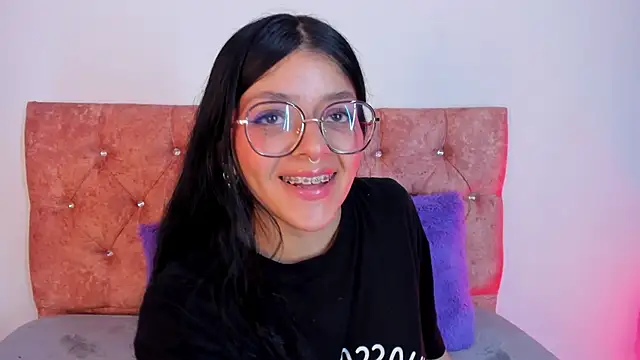 Snapshot of lana_dol chatting on February 11, 11:54 am lana dol online show from February 11, 11:54 am