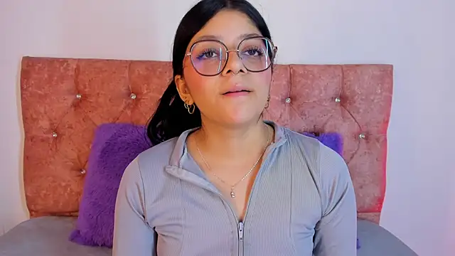 Snapshot of lana_dol chatting on February 23, 1:21 pm lana dol online show from February 23, 1:21 pm