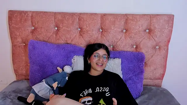 Snapshot of lana_dol chatting on February 27, 5:36 pm lana dol online show from February 27, 5:36 pm