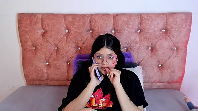 Snapshot of lana_dol chatting on March 10, 6:56 pm lana dol online show from March 10, 6:56 pm