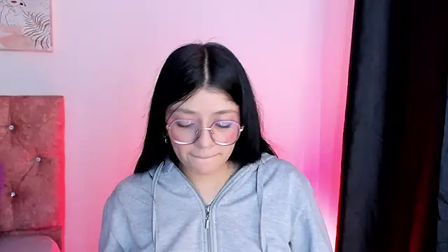 Snapshot of lana_dol chatting on March 15, 12:13 pm lana dol online show from March 15, 12:13 pm