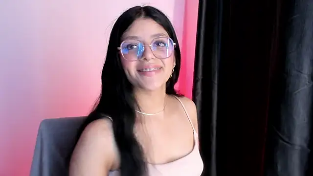 Snapshot of lana_dol chatting on March 21, 12:06 pm lana dol online show from March 21, 12:06 pm