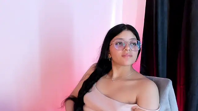 Snapshot of lana_dol chatting on March 21, 6:18 pm lana dol online show from March 21, 6:18 pm