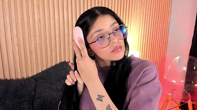 Snapshot of lana_dol chatting on September 12, 12:49 pm lana dol online show from September 12, 12:49 pm