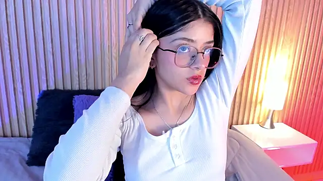 Snapshot of lana_dol chatting on October 3, 12:35 pm lana dol online show from October 3, 12:35 pm