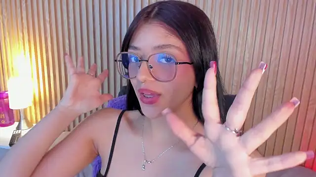 Snapshot of lana_dol chatting on October 20, 1:00 pm lana dol online show from October 20, 1:00 pm