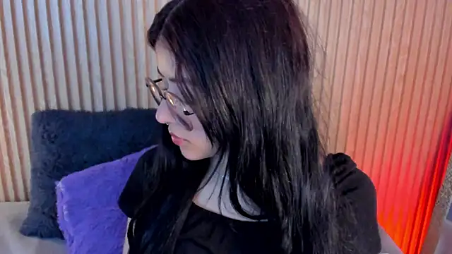 Snapshot of lana_dol chatting on October 21, 1:23 pm lana dol online show from October 21, 1:23 pm