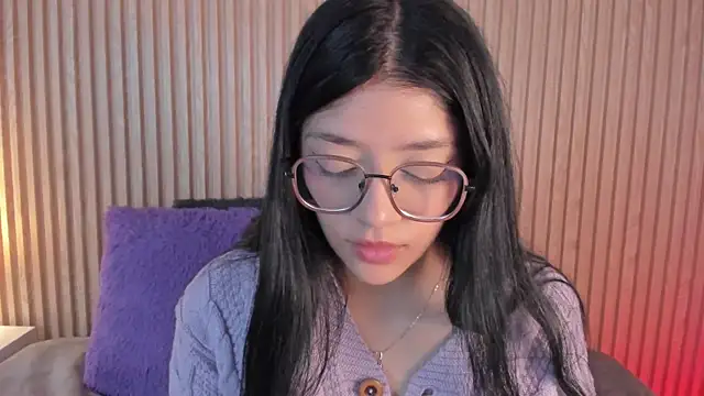 Snapshot of lana_dol chatting on November 18, 1:04 pm lana dol online show from November 18, 1:04 pm