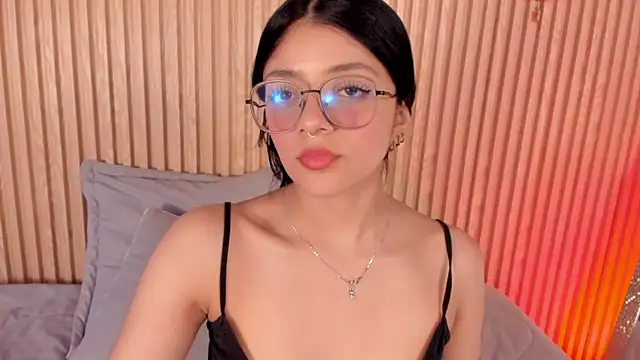 Snapshot of lana_dol chatting on December 14, 1:38 pm lana dol online show from December 14, 1:38 pm