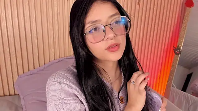 Snapshot of lana_dol chatting on December 16, 1:16 pm lana dol online show from December 16, 1:16 pm