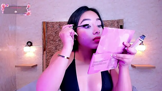 Snapshot of gaby_desire777 chatting on January 4, 2:35 pm gaby desire777 online show from January 4, 2:35 pm