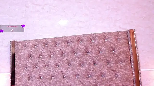 Snapshot of gaby_desire777 chatting on February 13, 11:04 pm gaby desire777 online show from February 13, 11:04 pm