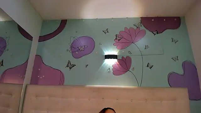 Snapshot of Candypoppy77 chatting on February 27, 11:59 pm Candypoppy77 online show from February 27, 11:59 pm