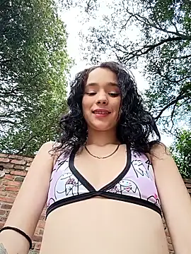 sweet outdoor charm online show from March 15, 8:04 pm