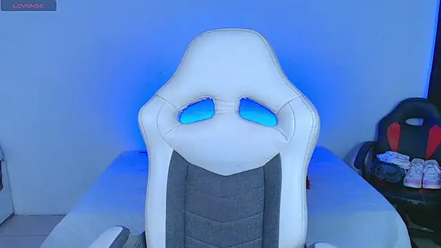 sofiakey online show from April 26, 3:26 am