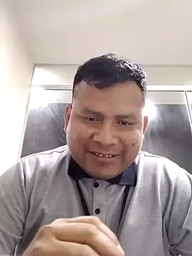 Snapshot of zeta29 chatting on November 4, 6:01 am zeta29 online show from November 4, 6:01 am