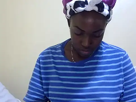 Snapshot of Chichii- chatting on January 5, 1:13 am Chichii- online show from January 5, 1:13 am