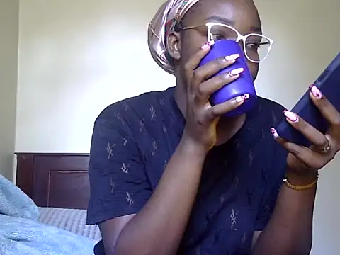 Chichii- online show from April 10, 9:47 am