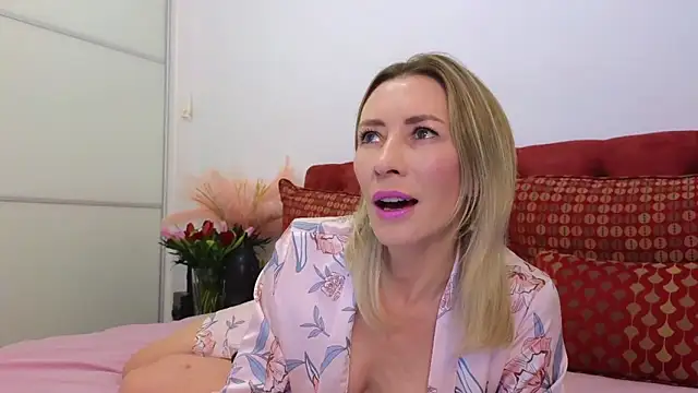  Maddalena  online show from February 14, 9:21 pm