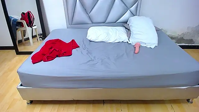 kinky redhead18 online show from February 11, 4:56 pm