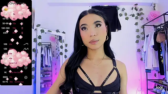 Snapshot of AndreaSweet_ chatting on March 16, 8:32 pm AndreaSweet  online show from March 16, 8:32 pm