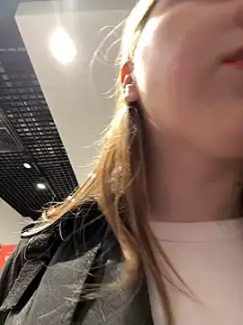 Snapshot of Sunny___Bunny chatting on February 22, 2:19 pm Sunny Bunny online show from February 22, 2:19 pm