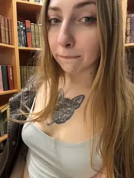 Sunny   Bunny online show from May 7, 2:33 pm