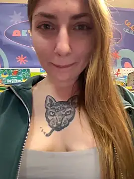 Sunny   Bunny online show from May 17, 1:07 pm