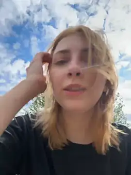 Sunny   Bunny online show from July 31, 8:03 am