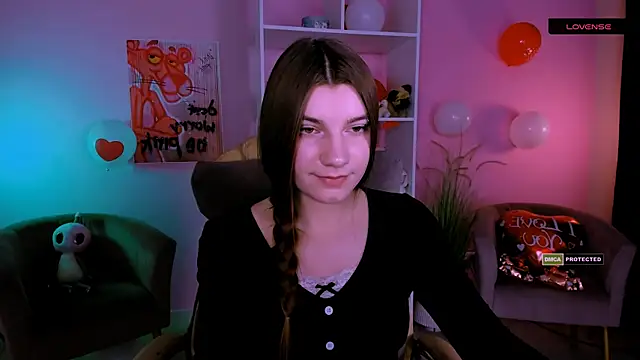 Snapshot of pure_radiance1 chatting on February 24, 1:10 pm pure radiance1 online show from February 24, 1:10 pm